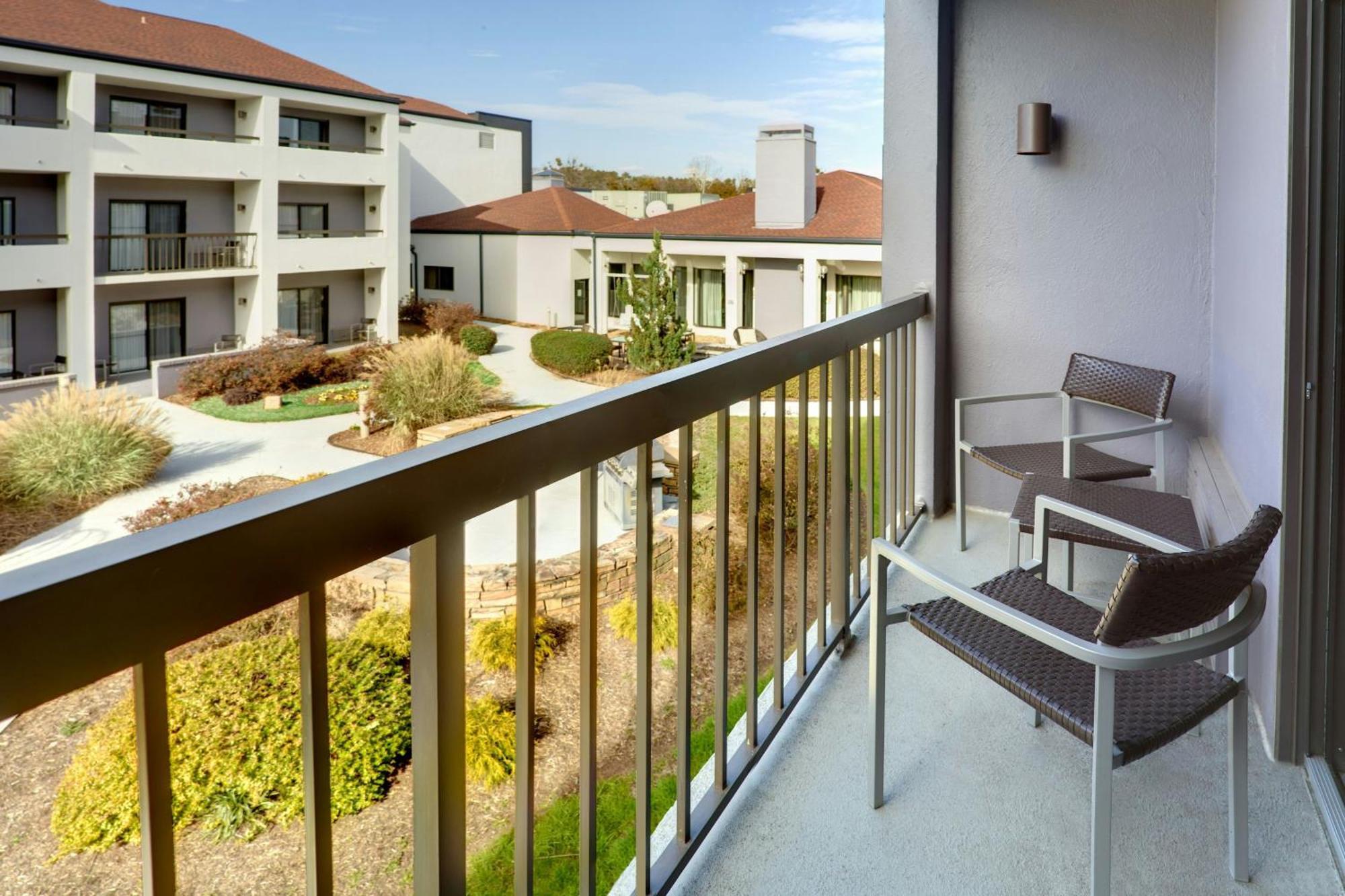 Courtyard Greenville Haywood Mall Eksteriør billede